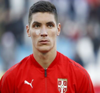 勇士陷入两 勇士陷入两